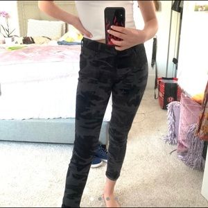 Levi Camo Jeans